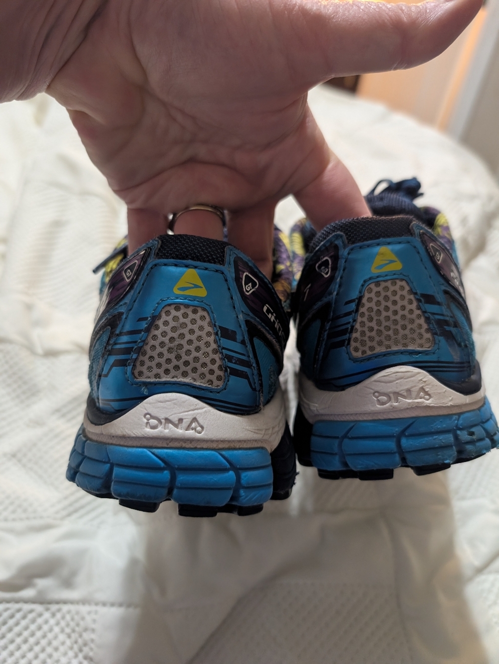 Brooks Blue Women's Sz 10 Adrenaline GTS - Picture 4 of 6